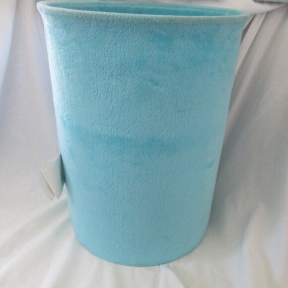 Garfield Trash Can/ Waste Basket  Embroidered Velour - Picture 5 of 5